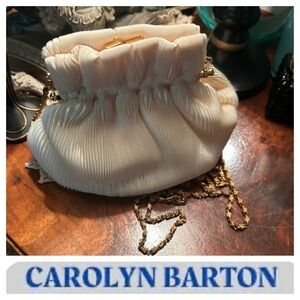 Vintage Cream Pleated Crossbody Bag